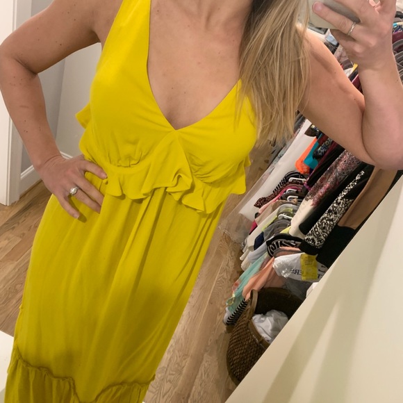 Who What Wear Dresses & Skirts - Who Wear What yellow maxi dress. NMT